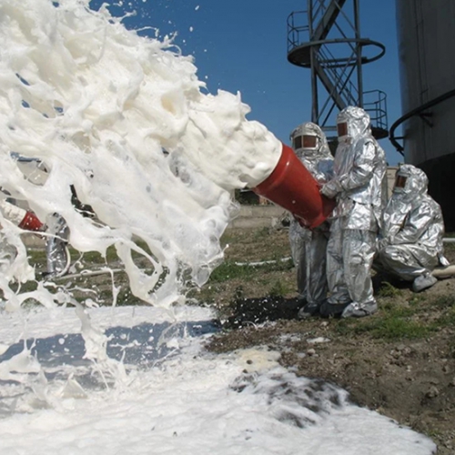 Пенообразователь специального назначения для тушения пожаров с использованием морской воды "Альпен-М"